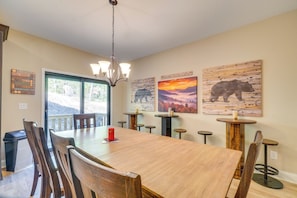 House (6 Bedrooms) | Interior - Walk to Dollywood! Cabin w/ Pool, Arcade, Gym (Pigeon Forge)