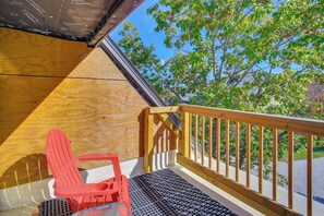 Apartment (1 Bedroom) | Interior - Steps to Ski Lifts! Mountain Green Resort Retreat (Killington)