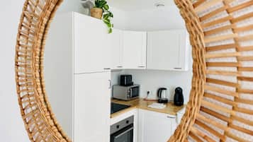 Macchina per tè/caffè, frigorifero, microonde, forno