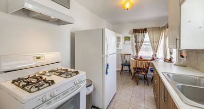 High Walkability! Extended Stay in Riverside