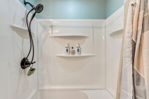 House (2 Bedrooms) | Interior - Walk to Lagoon Saloon! Chic Home on Nugent's Canal (Port Clinton)