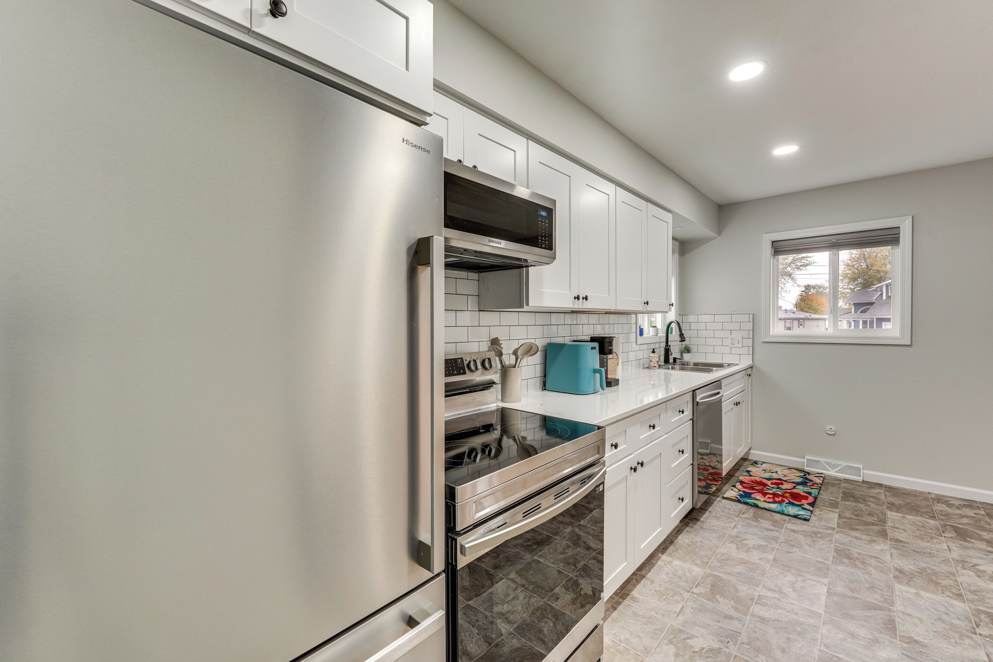 المنشأة من الداخل