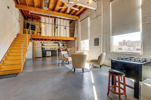 Interior - Walk to Huntington Center: 5,000-sq-ft Dtwn Apt (Toledo)