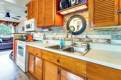 Hike & Fish: Family Escape w/ Fire Pit in Heber!