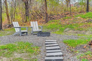 Apartment (0 Bedroom) | Interior - 5 Mi to Wine Trails: Finger Lakes Tiny Home (Ovid)