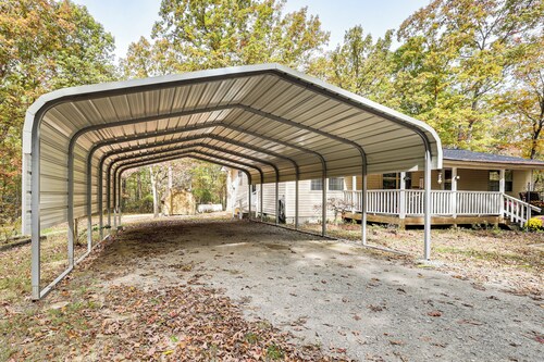 Families Welcome! Home w/ Fire Pit in Soddy-daisy