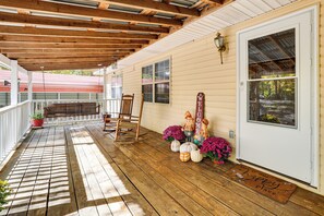 Interior - Families Welcome! Home w/ Fire Pit in Soddy-daisy (Soddy-Daisy)