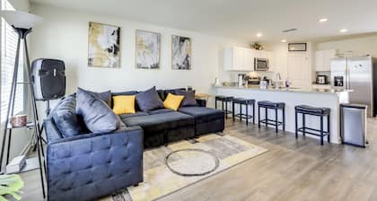 Family Fun in Jackson! Convenient & Spacious Base