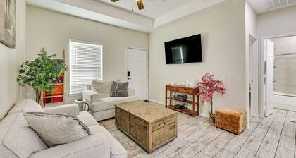 2 Mi to DHR Health: Commuter-friendly Pharr Apt