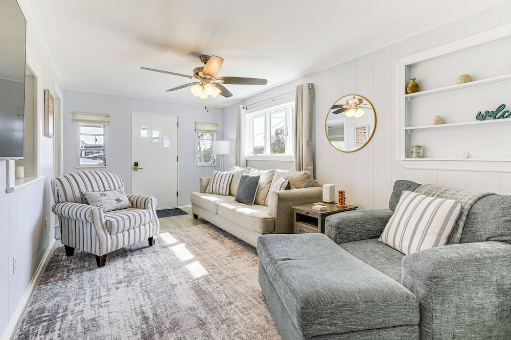Boat Dock & Yard: Waterfront Okeechobee Retreat - Okeechobee, FL