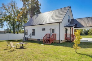 المنشأة من الداخل