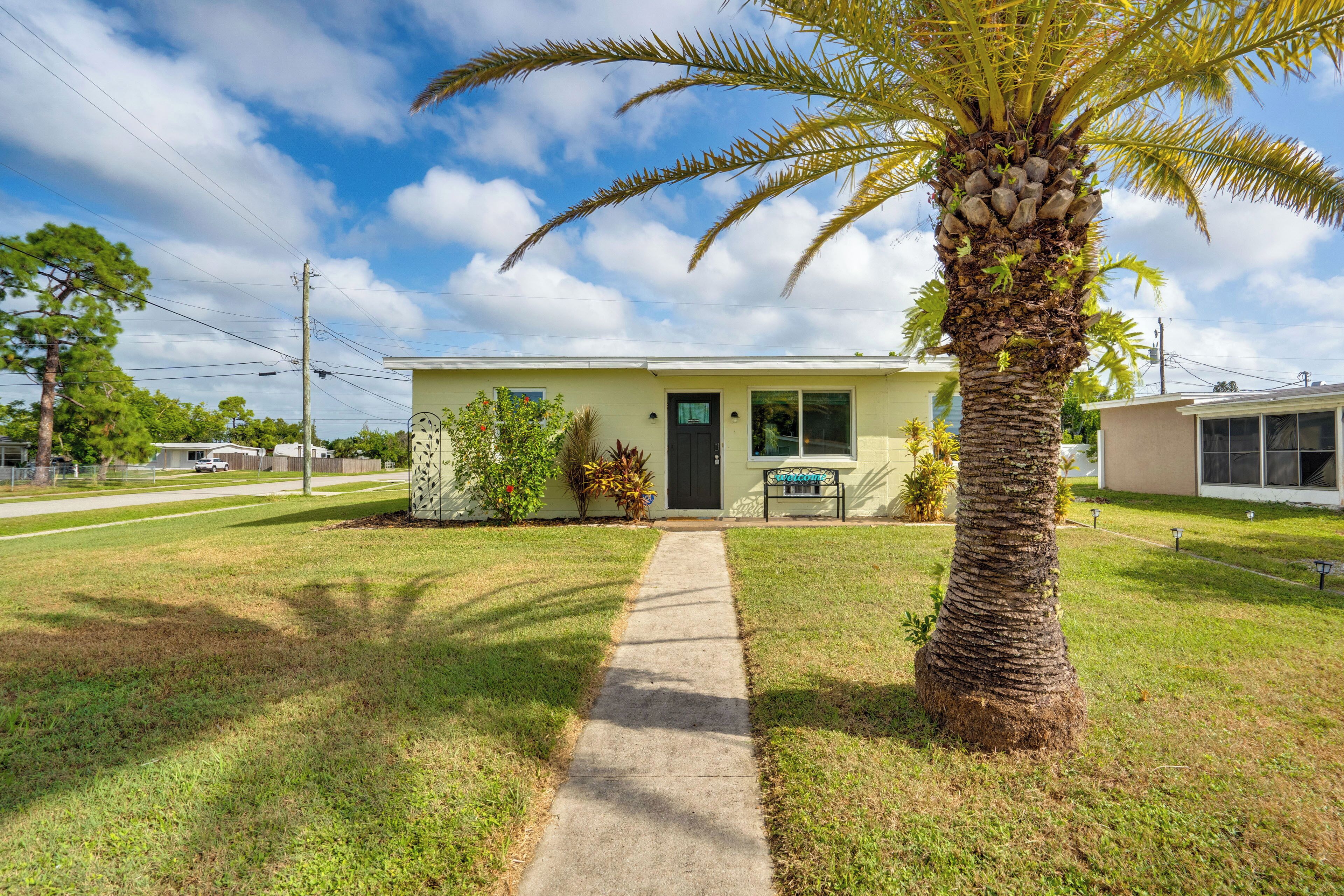 House (2 Bedrooms) | Front of property