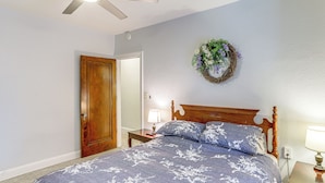 Apartment (2 Bedrooms) | Interior - Striking Tudor Revival in Five Points District! (Toledo)