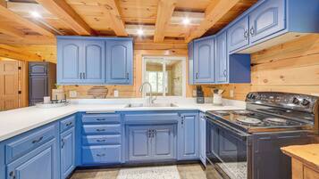 House (1 Bedroom) | Interior