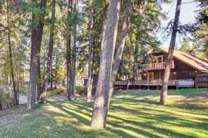 House (3 Bedrooms) | Interior - 1 Mi to Dtwn Libby: Peaceful Home w/ Creek Access! (Libby)