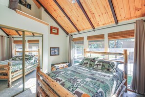 House (3 Bedrooms) | Interior - 1 Mi to Dtwn Libby: Peaceful Home w/ Creek Access! (Libby)