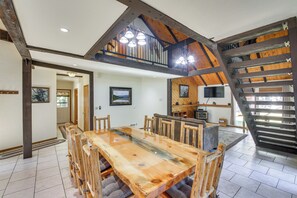 المنشأة من الداخل