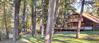 1 Mi to Dtwn Libby: Peaceful Home w/ Creek Access!