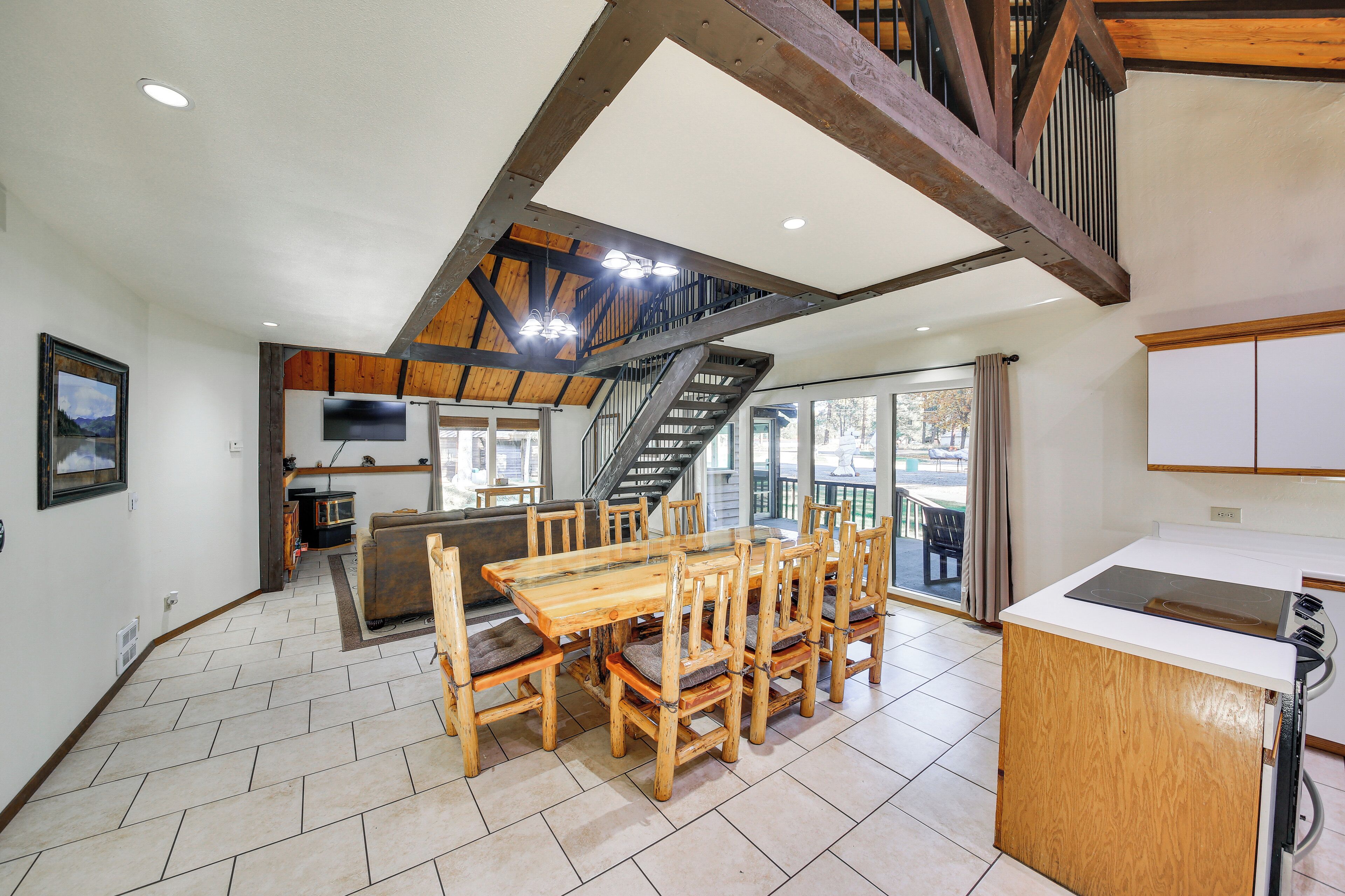 House (3 Bedrooms) | Interior