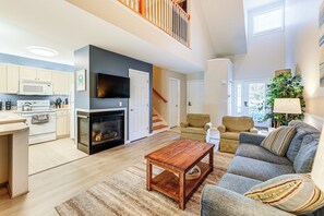 Front of property - 2 Mi to Bethany Beach Boardwalk! Townhome w/ Pool (Frankford)