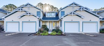 2 Mi to Bethany Beach Boardwalk! Townhome w/ Pool