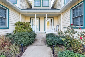 Interior - 2 Mi to Bethany Beach Boardwalk! Townhome w/ Pool (Frankford)