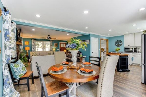 House (3 Bedrooms) | Interior