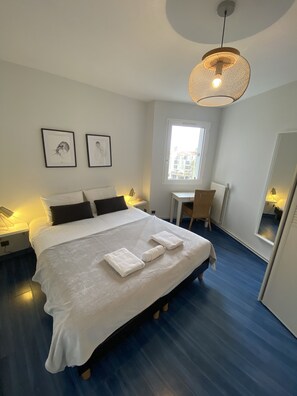 3 chambres, fer et planche à repasser, Wi-Fi gratuit, draps fournis