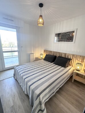 Fer et planche Ă repasser, Wi-Fi gratuit, draps fournis