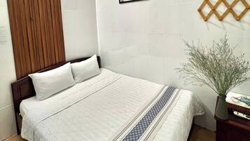 Iron/ironing board, free WiFi, wheelchair access