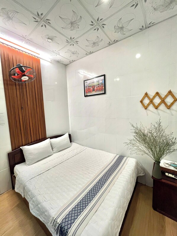 Iron/ironing board, free WiFi, wheelchair access