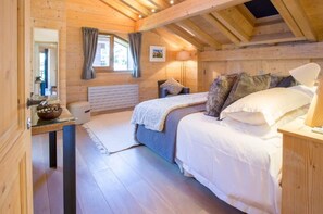 4 camere, ferro/asse da stiro, culla da viaggio, Wi-Fi gratuito