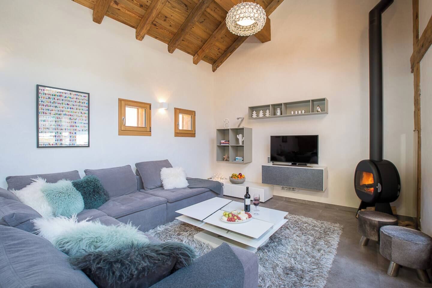 This Chalet Is A 4 Bedroom(s), 4.5 Bathrooms, Located In Morzine, Auvergne-rhône-alpes. - Avoriaz