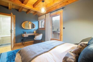 5 Schlafzimmer, Bügeleisen/Bügelbrett, kostenloses WLAN, Bettwäsche