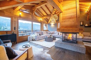 Fernseher, Kamin, Videospiele