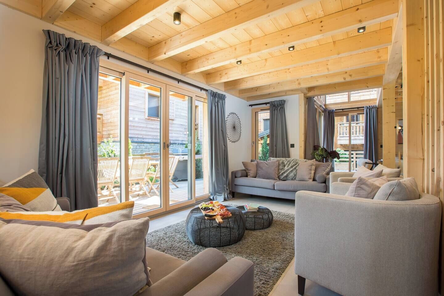 Tv, tv-spel och kontor