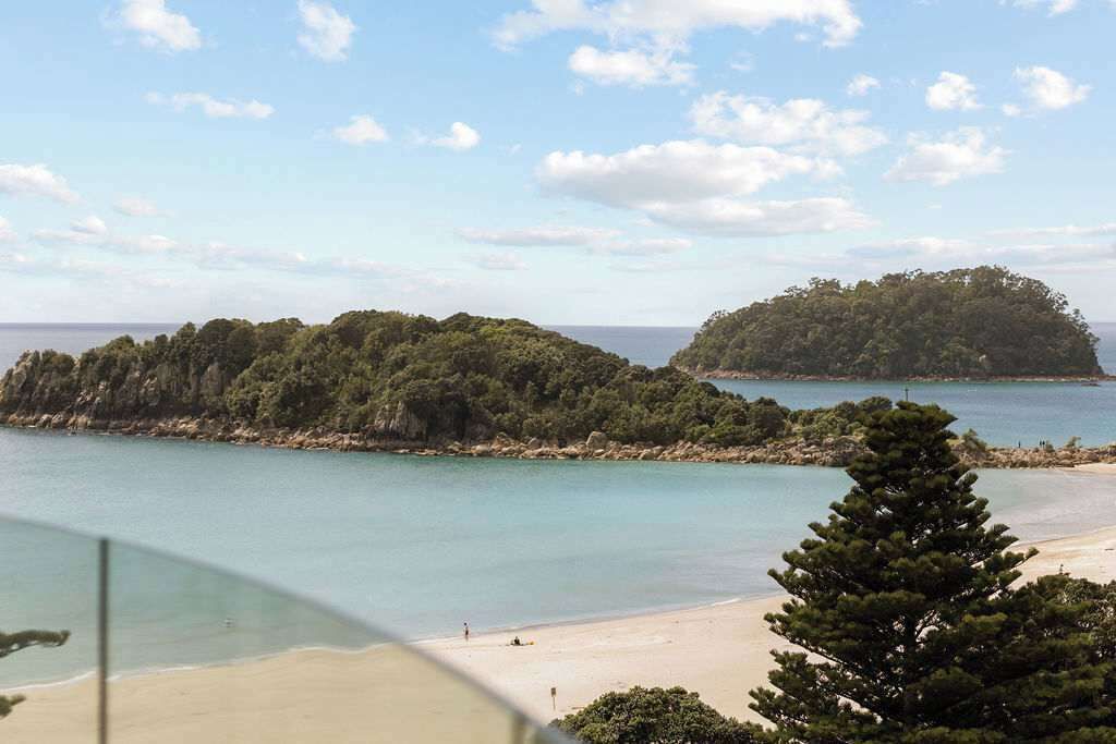 Una spiaggia nelle vicinanze