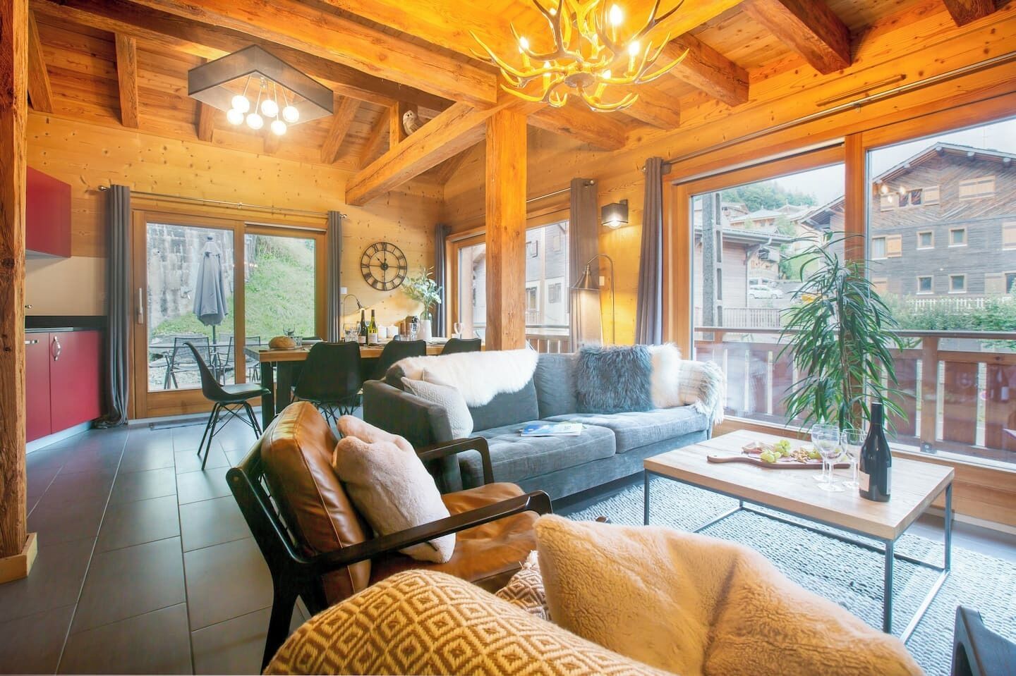 Télévision, cheminée, jeux vidéo