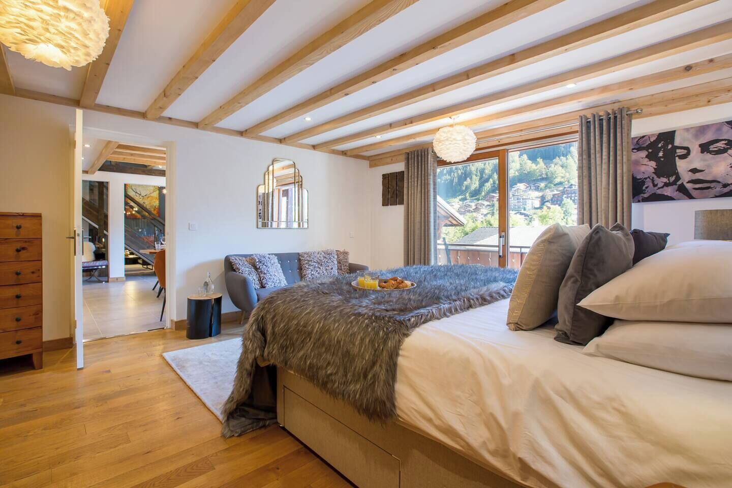 3 bedrooms, desk, iron/ironing board, free WiFi