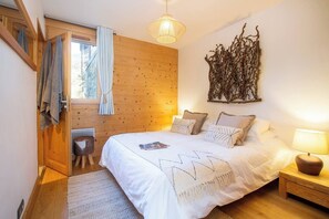2 bedrooms, iron/ironing board, free WiFi, bed sheets - Apartment Hameau Des Fes hosted by More Mountain, Morzine | Luxury 2 Bed 2 Bath apartment. Fantastic location with large terrace and Mountain Views. Family friendly and great location with All Mod Cons. Only 2 mins walk into town centre. (Morzine)