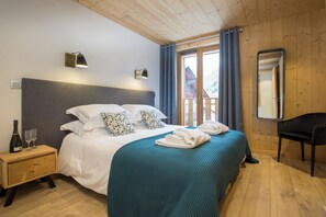 3 makuuhuonetta, silitysrauta/-lauta, ilmainen Wi-Fi, vuodevaatteet
