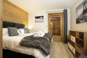 4 makuuhuonetta, silitysrauta/-lauta, vauvan matkasänky, ilmainen Wi-Fi