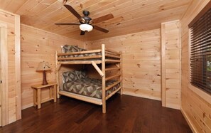 Basic Cabin, Mountain View