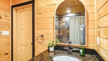 Basic Cabin, Mountain View | Bathroom