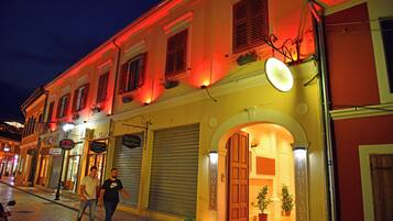 Façana frontal de l'allotjament