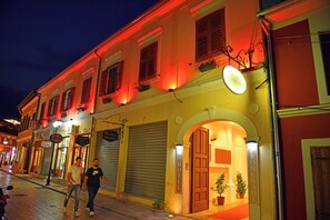 Façana frontal de l'allotjament