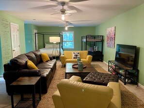 2 chambres, bureau, fer et planche à repasser, Wi-Fi gratuit