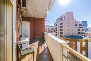 House | 2 bedrooms - Spacious Stay in the Heart of Tirana 2BR City View (Tirana)