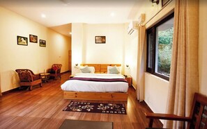 Superior Double Room, Garden View | Desk - Vanasthali Jungle Resort By TOFOH (Ramnagar)