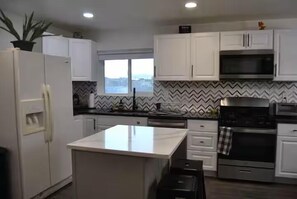 Fridge, microwave, oven, stovetop - Gather Together | 2 Kitchens | Pet Friendly Stay (Orem)